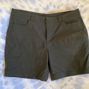 Dark green women’s shorts. Size 14, Eddie Bauer